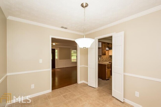 Building Photo - 679 Dogwood Dr NW