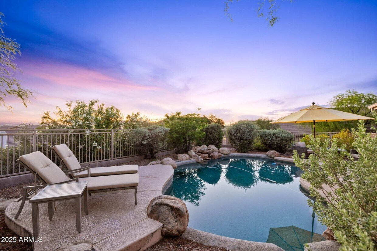 Foto principal - 4 BEDROOM 2 BATH SINGLE LEVEL FAMILY HOME IN MCDOWELL MOUNTAIL RANCH SCOTTSDALE, AZ