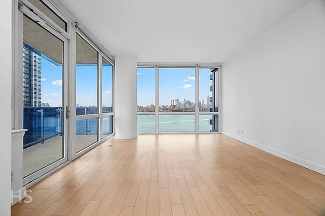 Building Photo - 2 bedroom in Brooklyn NY 11249