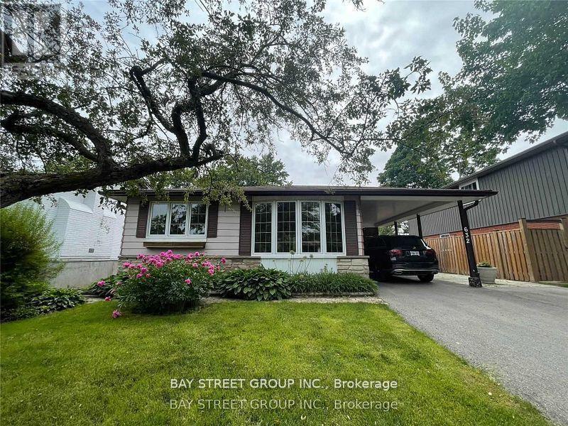 Primary Photo - 632 Ardleigh Crescent