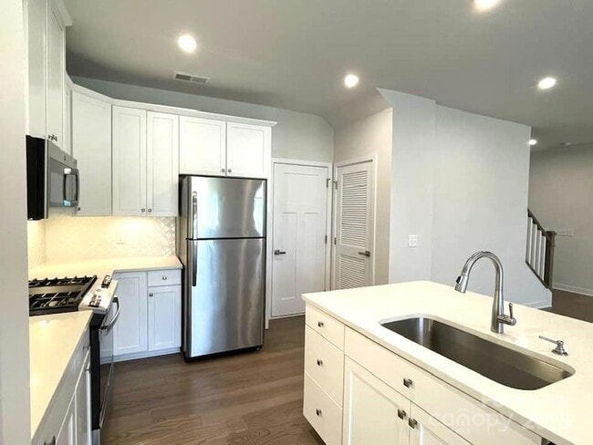 Building Photo - 10476 Dalton Woods Ct NW