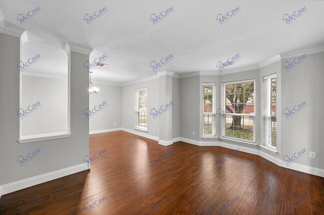 Building Photo - 608 Vasey Oak Dr