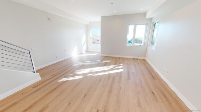 Foto del edificio - 212 Imperial Beach Blvd