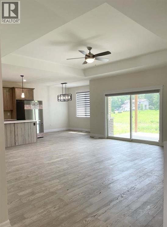 Building Photo - 68 Victoria Ave