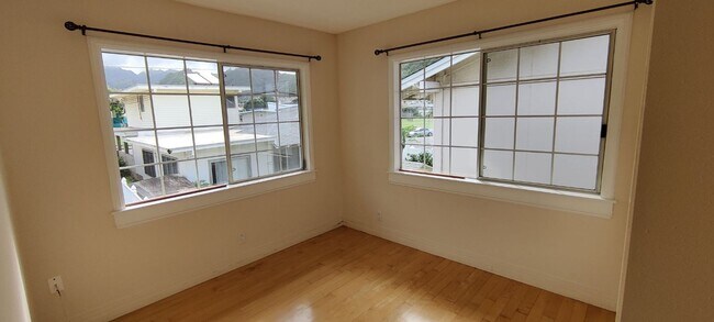 Building Photo - Mahana Street