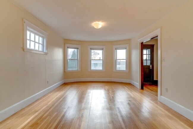 Building Photo - 103 Fuller St
