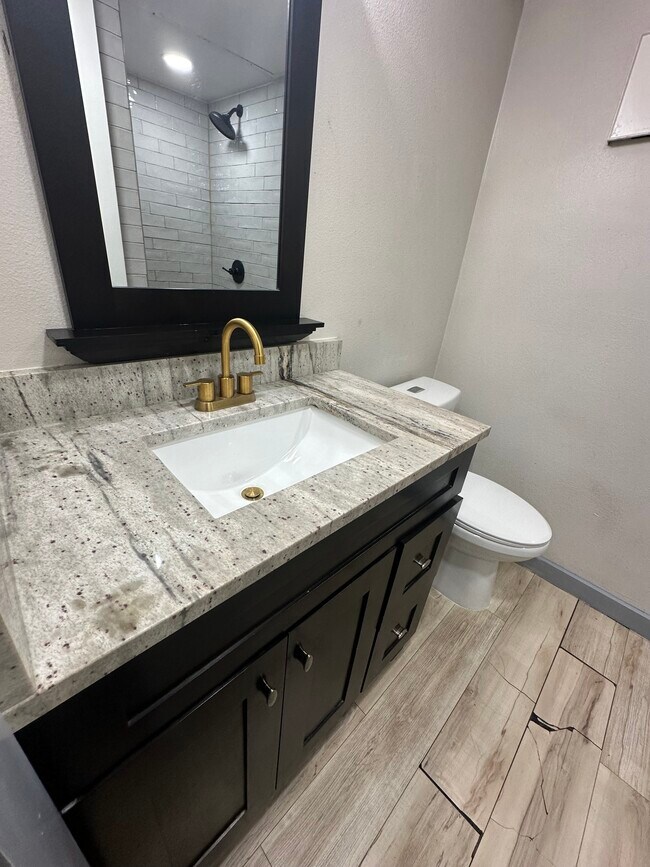Foto del edificio - 9827 Walnut St