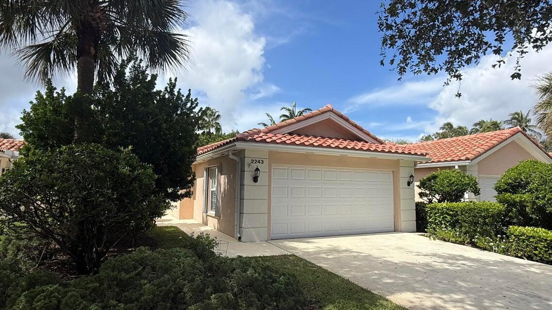 Foto principal - 2243 Blue Springs Rd