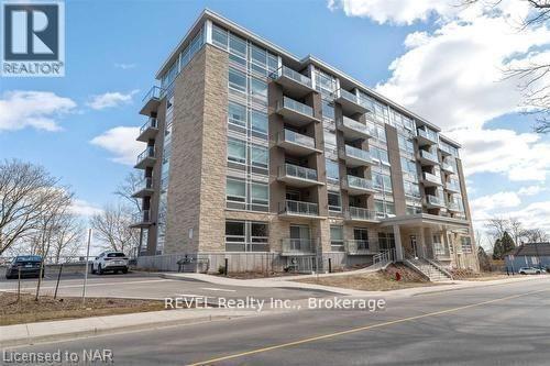 Photo principale - 407-479 CHARLTON AVE Ave