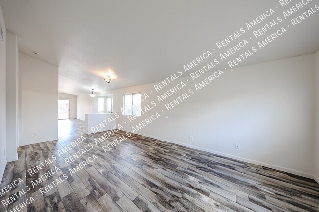 Foto del edificio - 6437 W Saddlehorn Rd