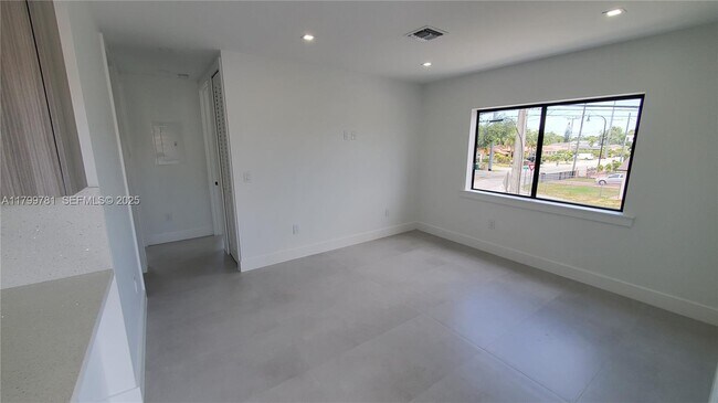 Foto del edificio - 6201 SW 22nd St