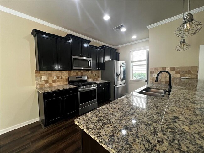 Foto del edificio - 750 Village Field Ct NW