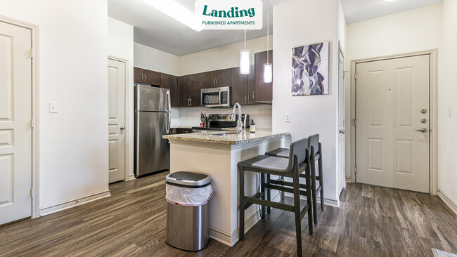 Foto del edificio - 5250 Town and Country Blvd