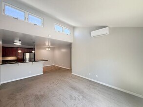 Building Photo - 5402 Balboa Arms Dr