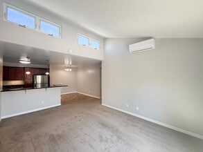 Building Photo - 5402 Balboa Arms Dr