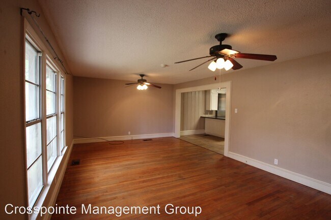 Building Photo - 3 br, 2 bath House - 812 S Palmer