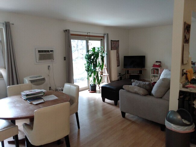 Building Photo - COZY 2 Bed 1 Bath Condo in North Boulder!