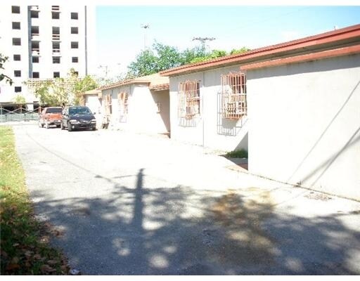Building Photo - 2184 NW 38th St