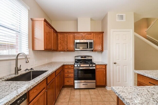 Building Photo - Shoal Creek Drive, Pearland, TX 77584 - 2 BR 2.5 BA single-family home