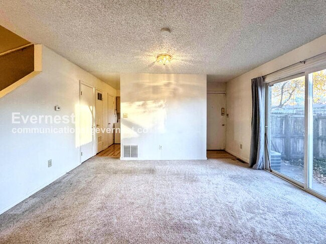 Building Photo - 8023 Wolff St