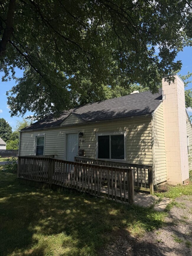 Foto del edificio - 2866 North Glen Drive, Columbus, OH — 2 Bed / 1 Bath — Fully Renovated!