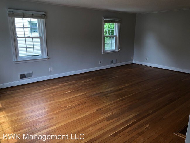 Building Photo - 4 br, 3 bath House - 315 Henry Street