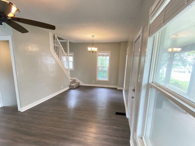 Building Photo - 5 Bedroom house for rent!