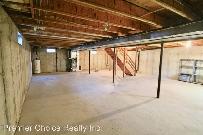 Building Photo - 36 Orlando Dr