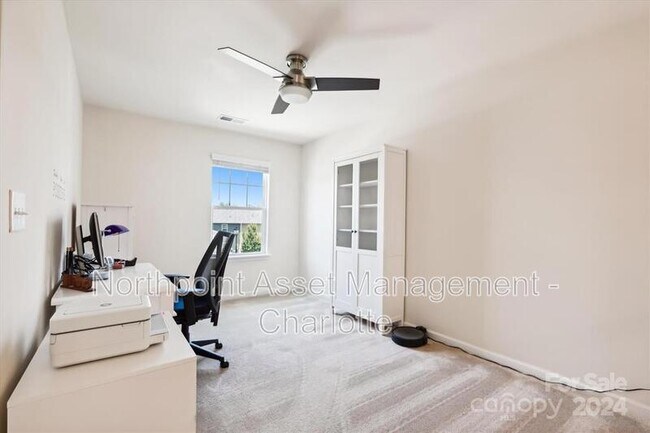 Foto del edificio - 7237 Jane Parks Way