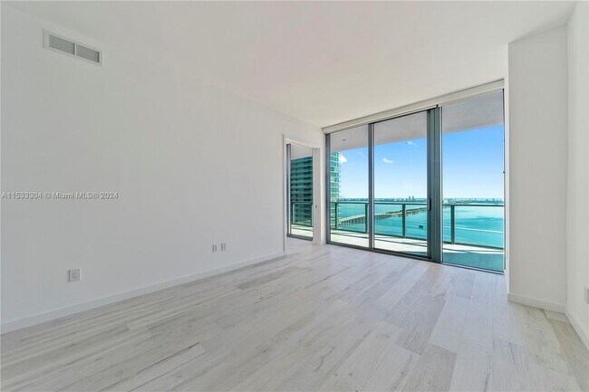 Foto del edificio - 480 NE 31st St