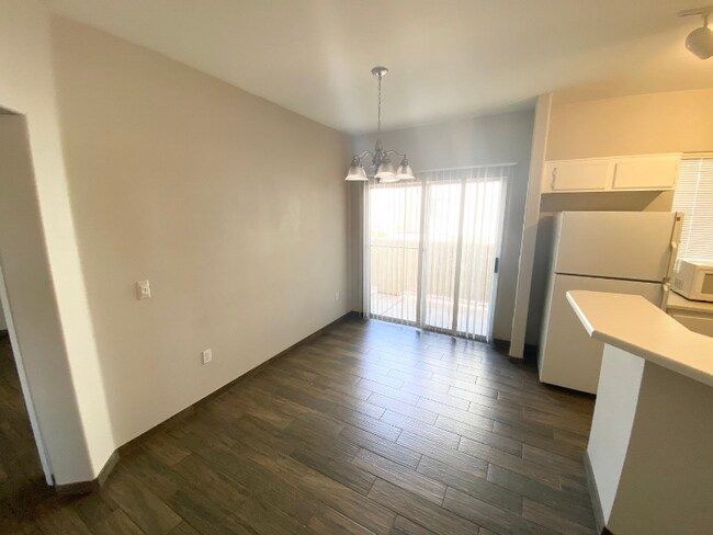 Building Photo - 1881 W Alexander Rd