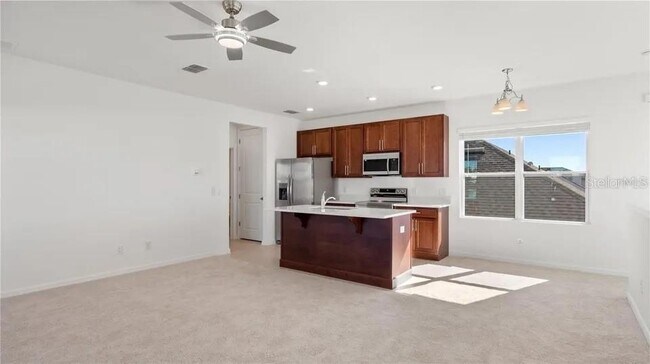 Foto del edificio - 3128 Voyager Ave