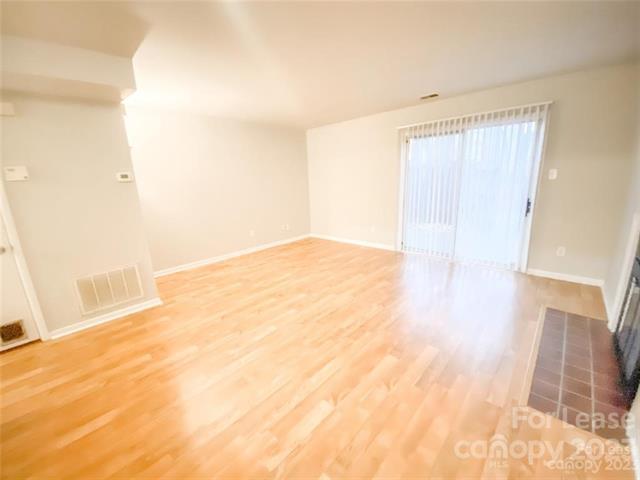 Building Photo - 2815 Heathstead Place