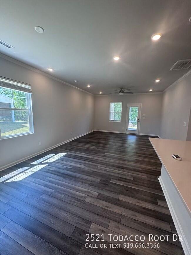 Foto del edificio - 2521 Tobacco Root Dr