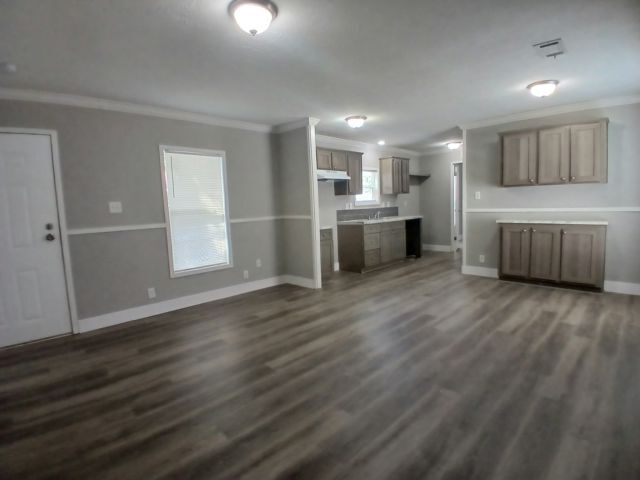 Foto del edificio - 1978 Scranton Ave