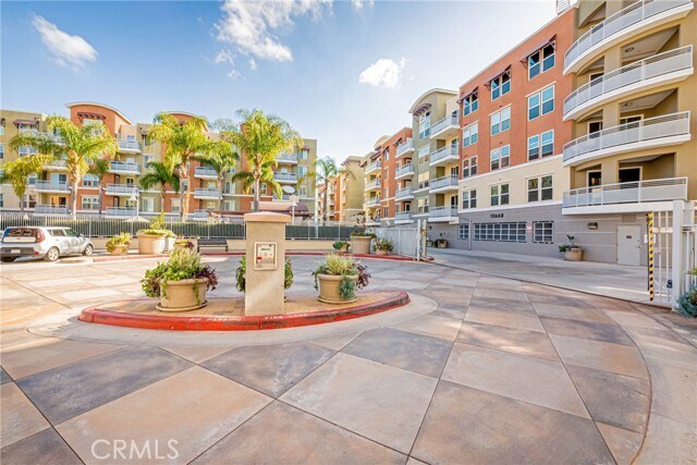 Foto principal - 12664 Chapman Ave