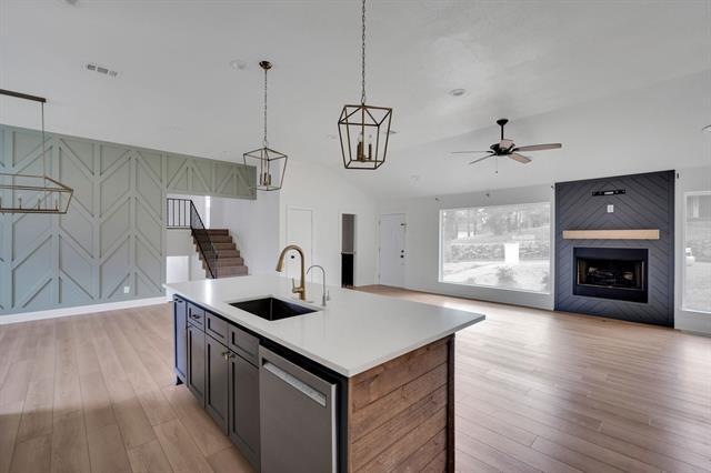 Foto del edificio - 3301 Yellowstone Dr