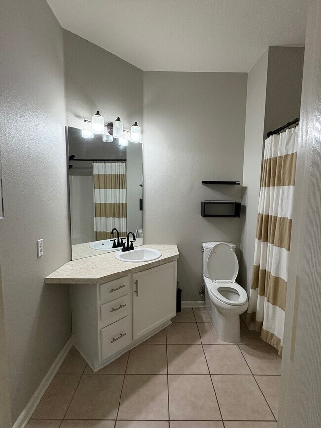 Foto del edificio - 10550 Baymeadows Rd