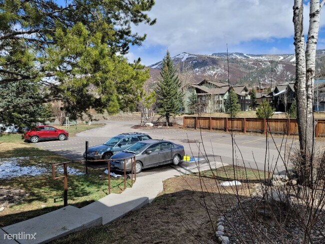 Building Photo - 1 br, 1 bath Condo - 1395 Spart Plaza