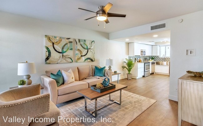 Foto del edificio - 407-419 W 7th St