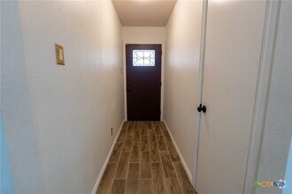 Building Photo - 1306 Ruiz Dr