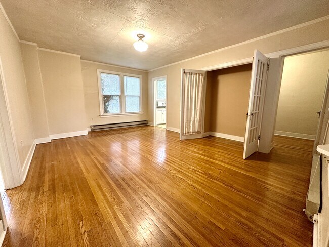 Foto del edificio - 421 S Coeur d'Alene St