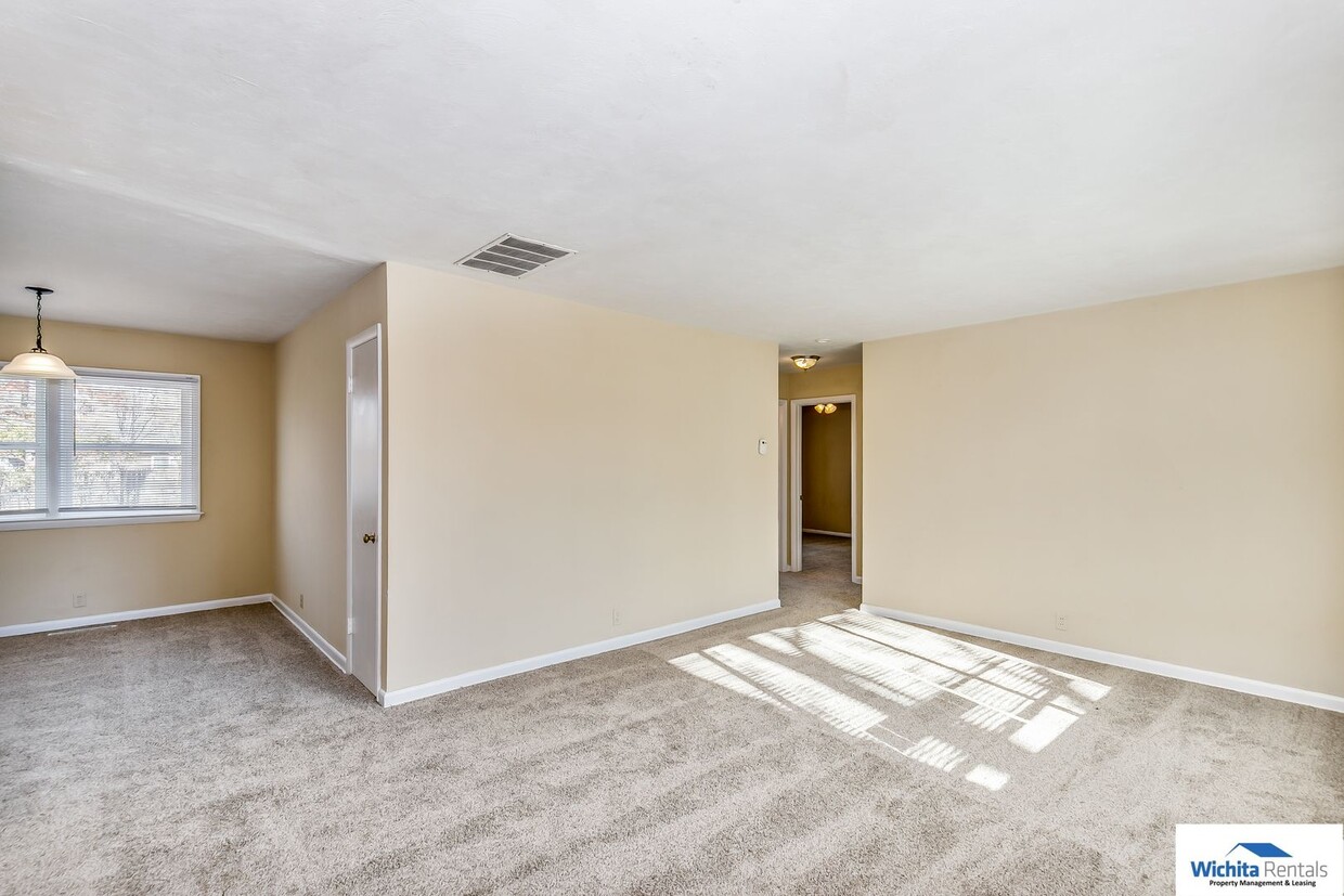 Primary Photo - 3 bedroom home SE Wichita