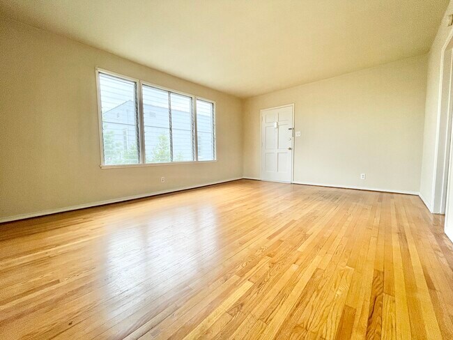 Building Photo - 8262 Blackburn Ave