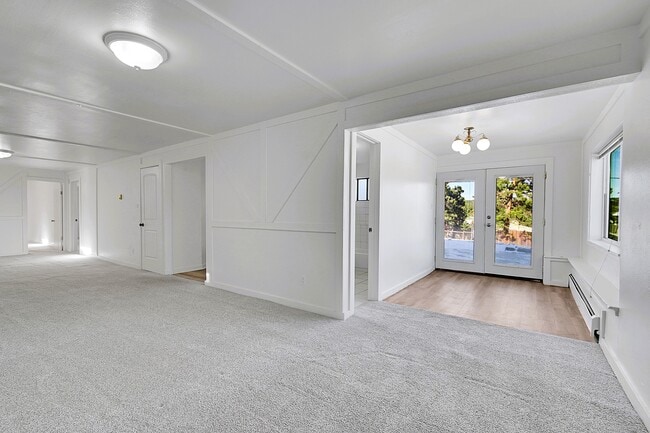 Building Photo - 30481 Chestnut Dr