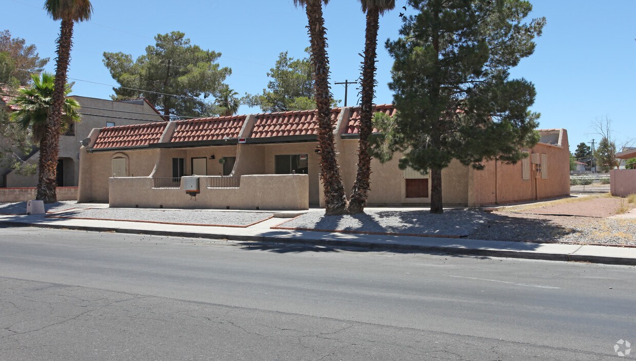 Primary Photo - 5249 Tamarus St