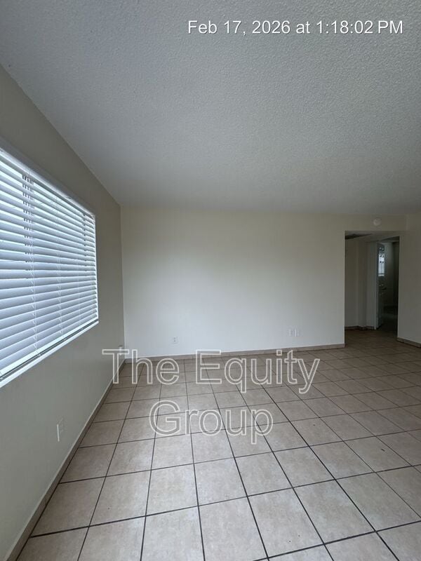 Building Photo - 624 N Garden St