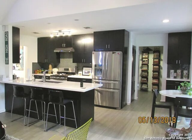 Foto del edificio - 207 E Castle Ln