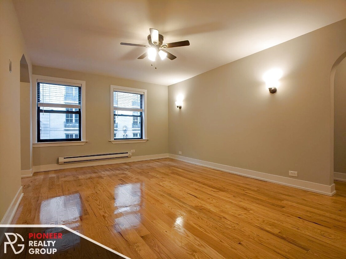 Foto principal - 411 W Roscoe St