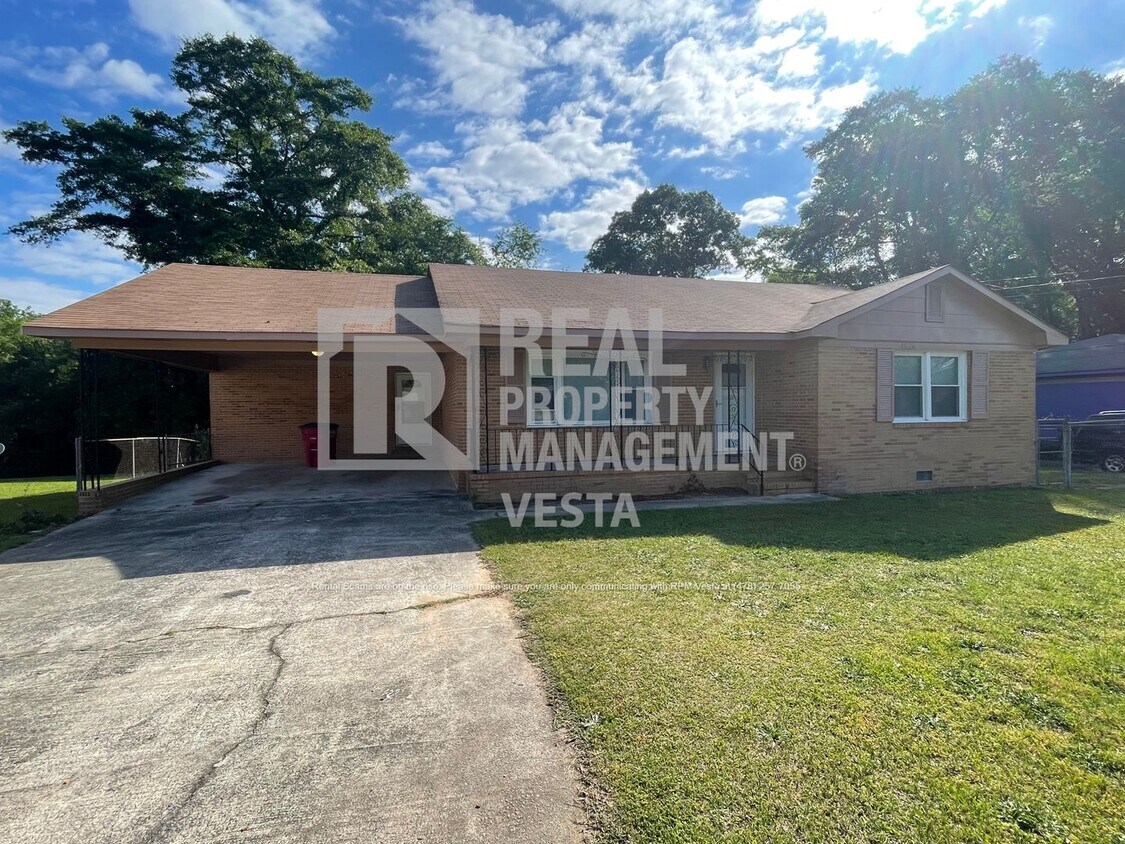 Primary Photo - Nice Three Bedroom Home in Rural Bibb County
